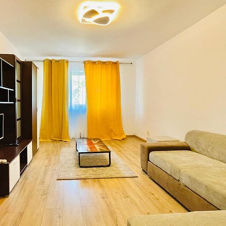 Apartament Central Apartment Яш Екстериор снимка