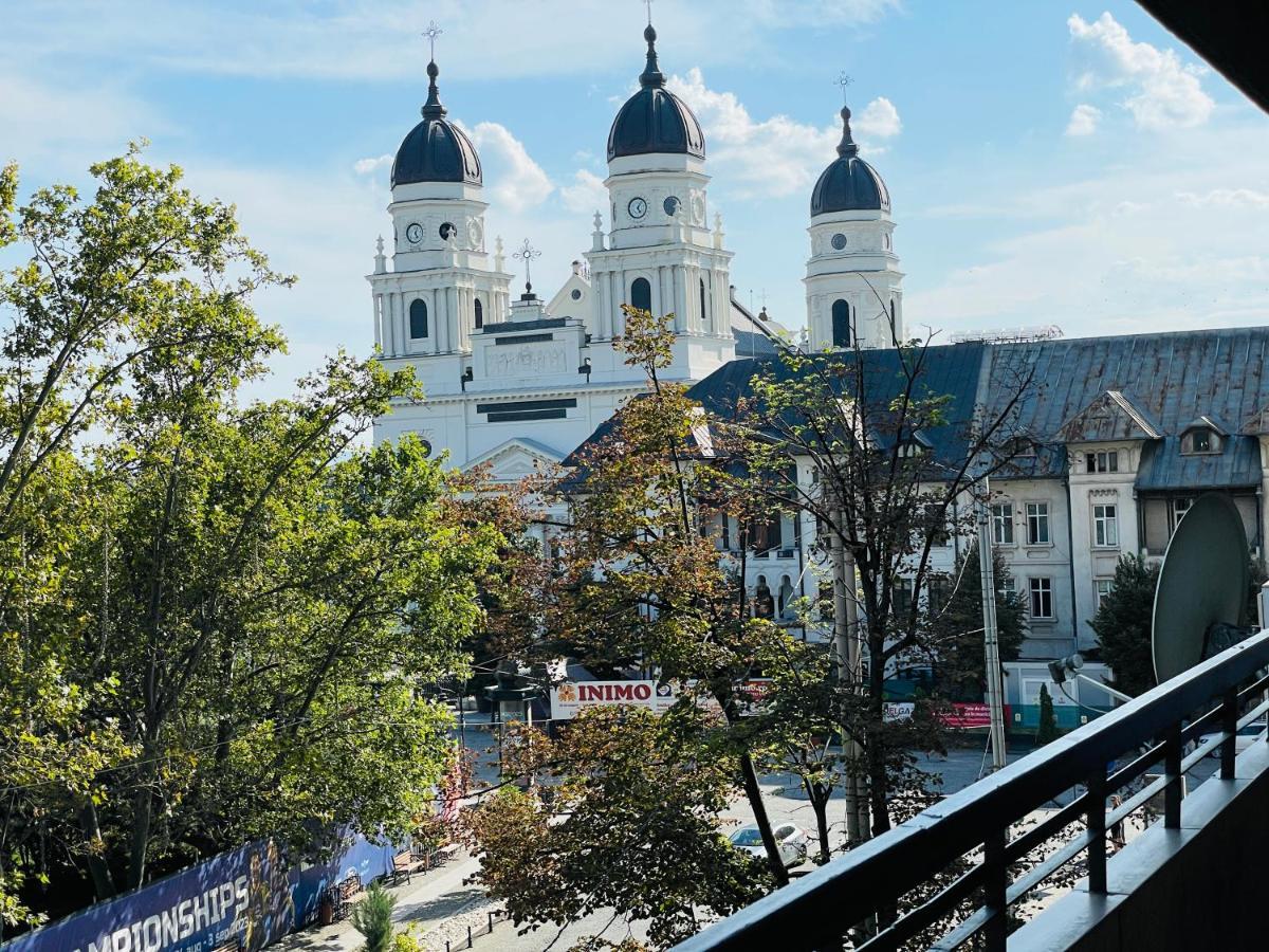 Apartament Central Apartment Яш Екстериор снимка