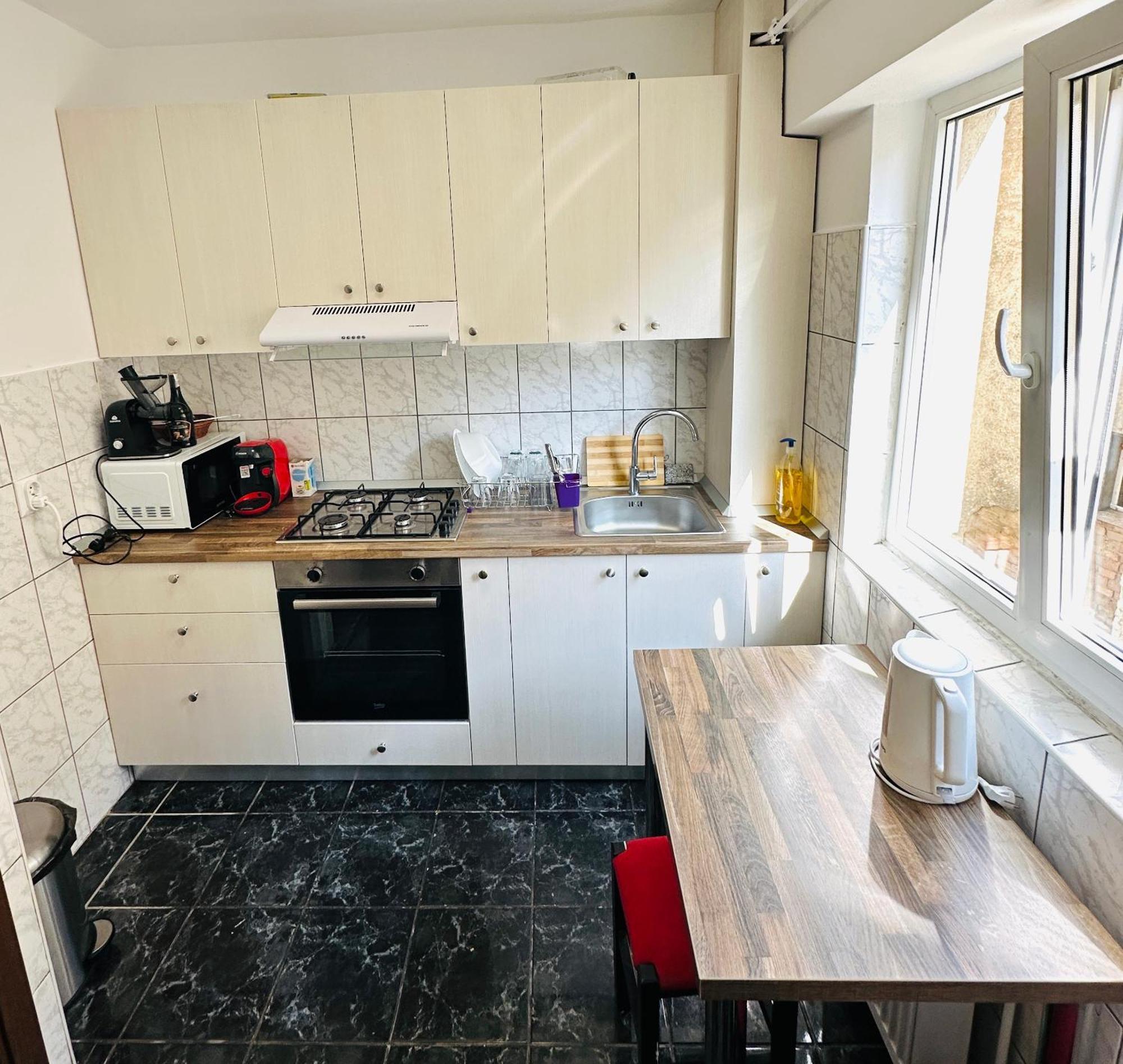 Apartament Central Apartment Яш Екстериор снимка